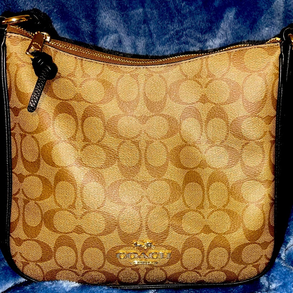 Medium Coach Cross Body Ellie File bag